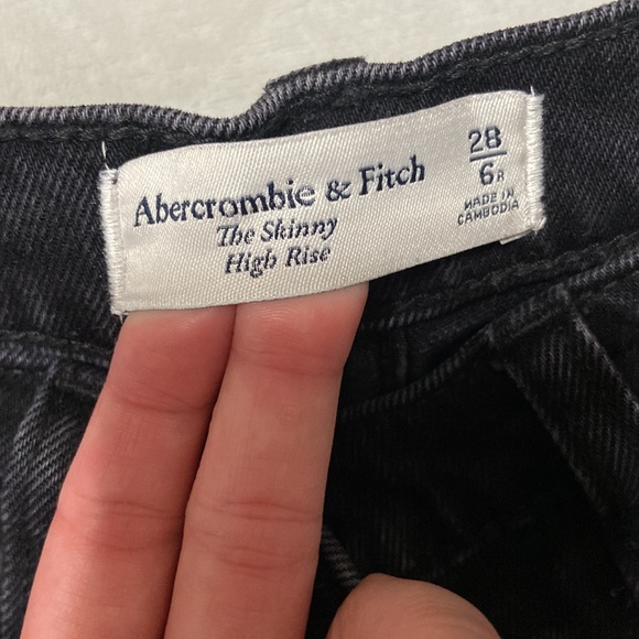 Black High Rise Skinny Jeans - Picture 4 of 7